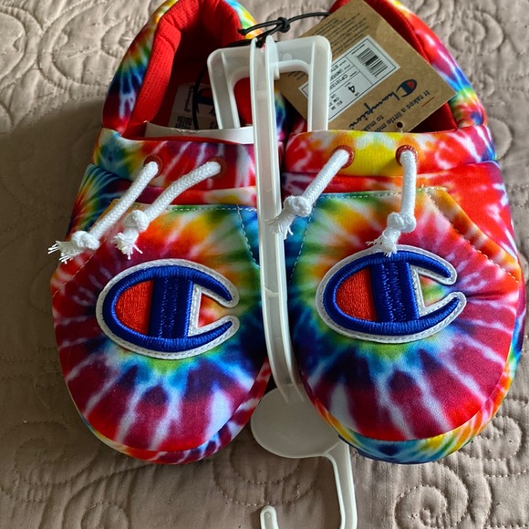 Champion Slippers - Picture 1 of 5